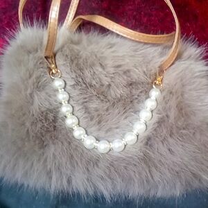 Faux Fur bag w Pearl attachment